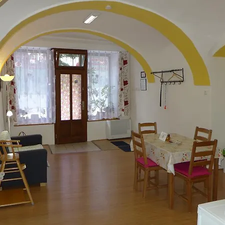 Apartman Pod Kostelem Apartamento *